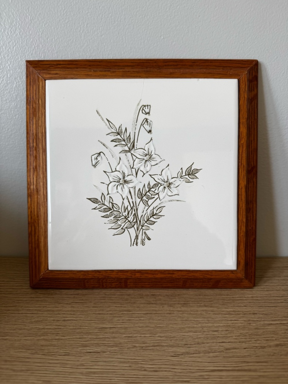 Floral Ceramic Wall Tile with Wood Frame - White & Brown - Picture 2 of 6